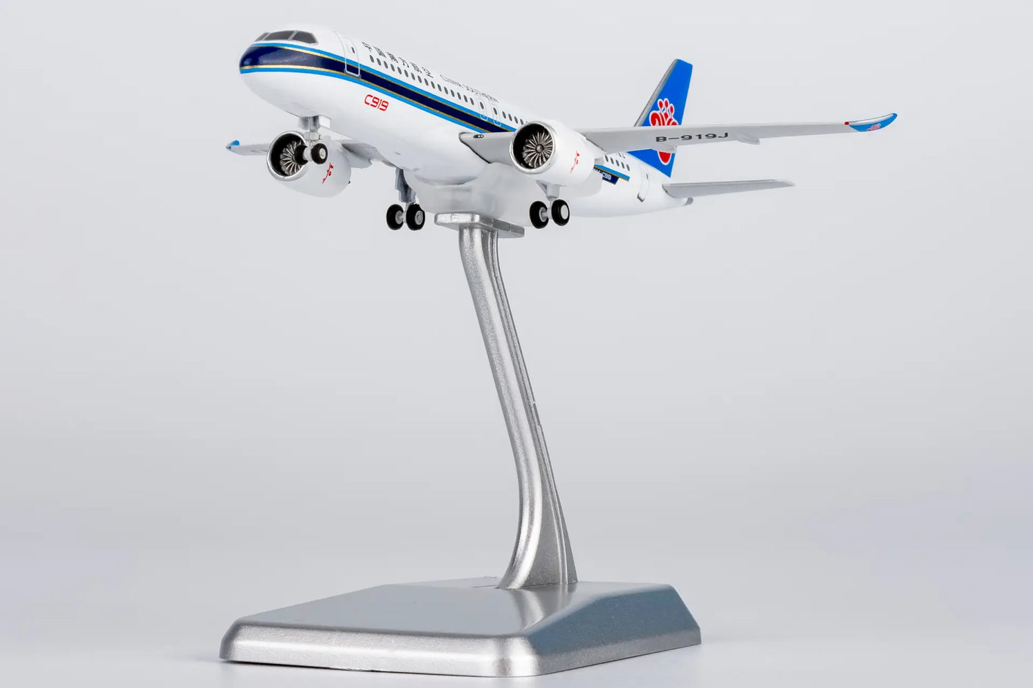 NG Models China Southern Airlines CZ's 1st C919 COMAC C919 B-919J Lite Edition 1/400 Scale