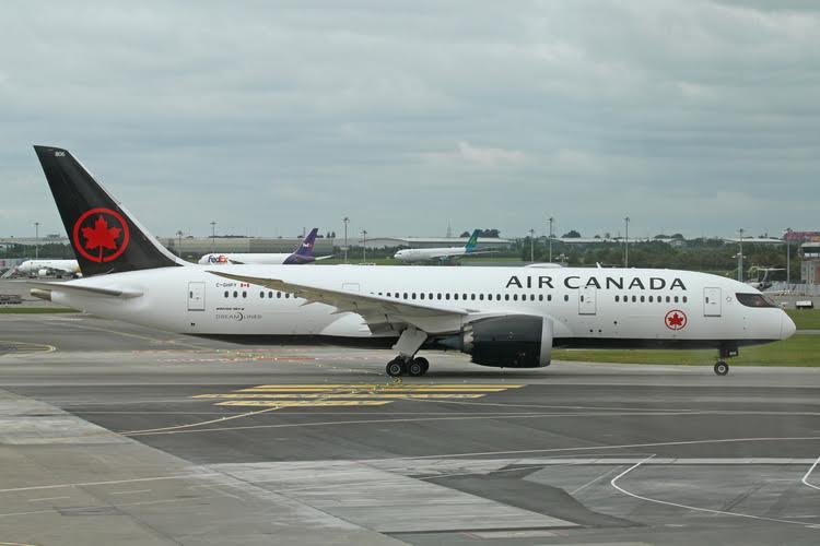 Phoenix Air Canada Boeing B787-8 C-GHPY 1/400 Aircraft Scale Model