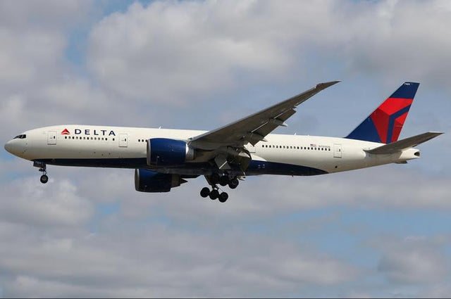 Phoenix Delta Air Lines Boeing B777-200LR N709DN 1/400 Aircraft Scale Model