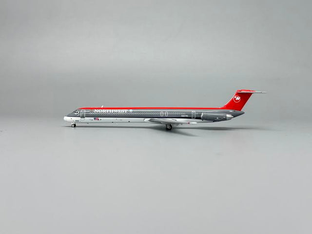 Phoenix Northwest McDonnell Douglas MD-82 N307RC 1/400 Aircraft Scale Model