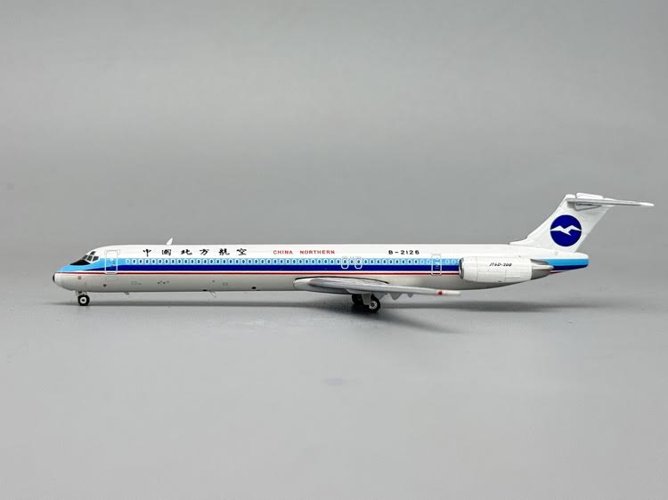 Phoenix China Northern Airlines McDonnell Douglas MD-82 B-2126 1/400 Aircraft Scale Model