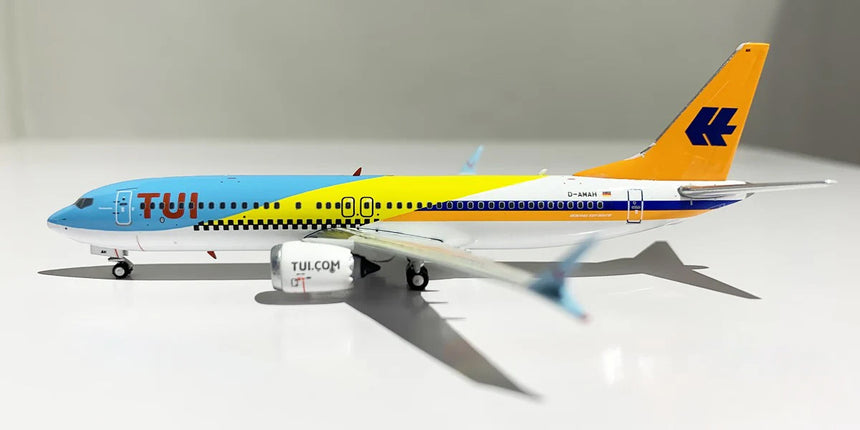 Phoenix TUI Boeing 737Max8 D-AMAH 1/400 Aircraft Scale Model