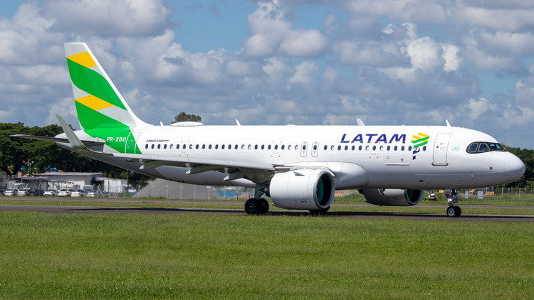 Phoenix LATAM Airbus A320neo PR-XBG 1/400 Scale
