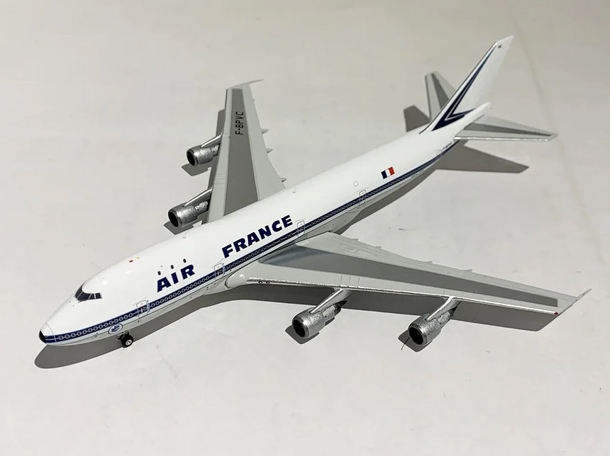 Phoenix Air France (Polish) Boeing B747-100 F-BPVC 1/400 Scale