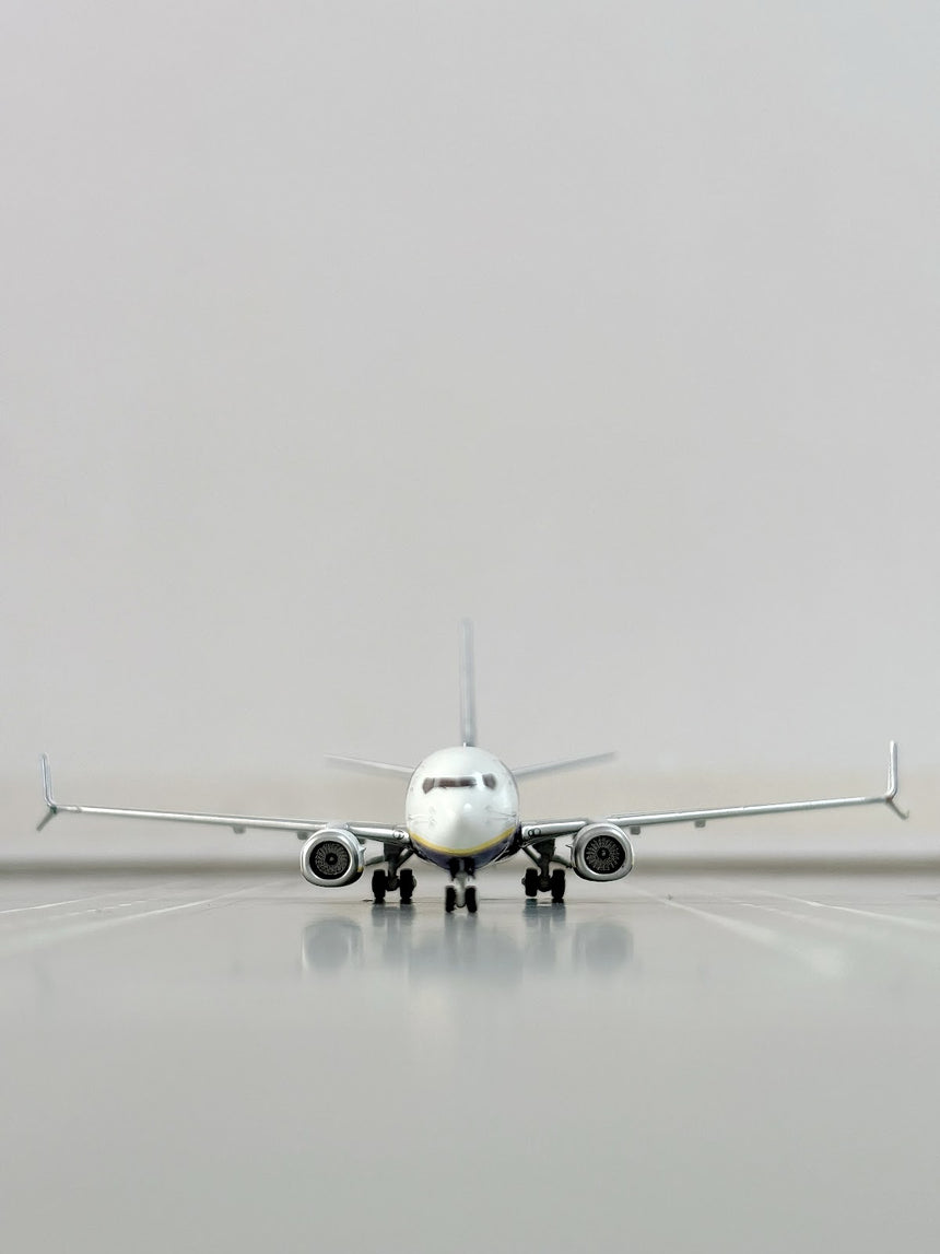 Ryanair Boeing 737-800 G-RUKB 47cm Aircraft Model