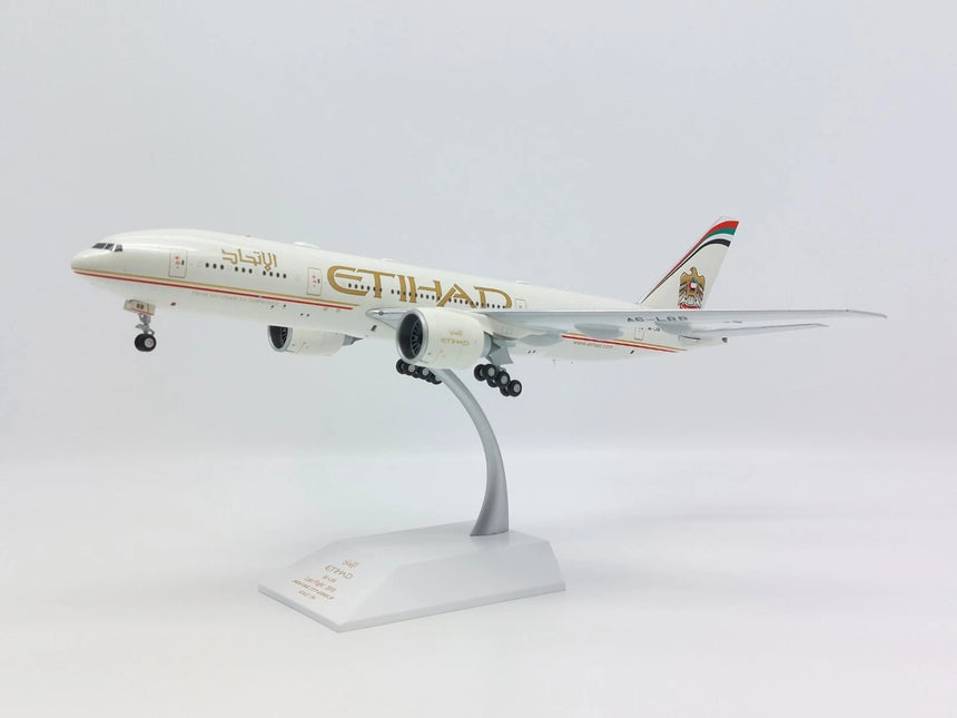 JC Wings Etihad Airways Boeing 777-200LR (A6-LRB) 1/200 Aircraft Scale Model