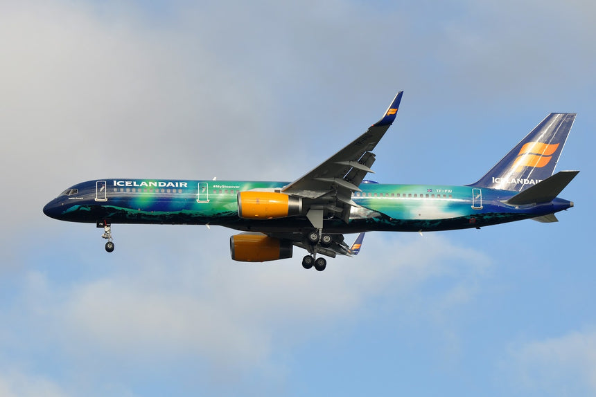 PPC Models Icelandair Boeing B757-200 Aurora 1/200 Aircraft Scale Model