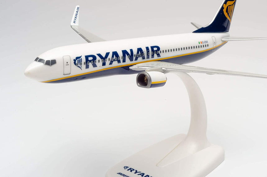 Herpa Ryanair Boeing 737-800 Snap-Fit Model Plane 1/200 Aircraft Scale Model