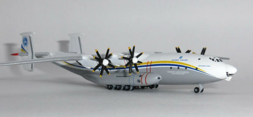 Herpa Antonov Airlines Antonov AN-22 Antei 1/500 Aircraft Scale Model