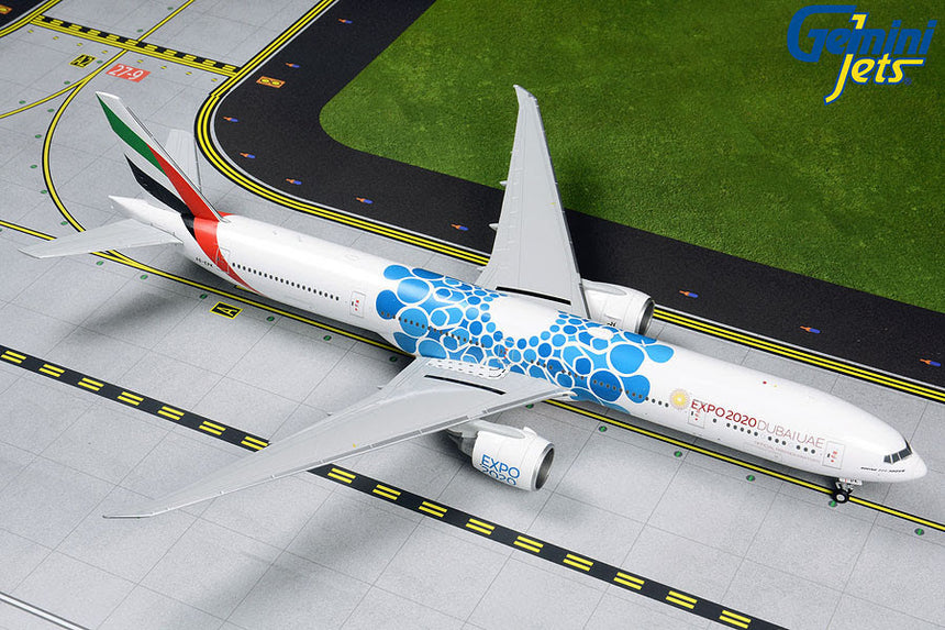 GeminiJets Emirates Boeing 777-300ER A6-EPK (“Expo 2020” Blue Mobility Baubles) 1/200 G2UAE776
