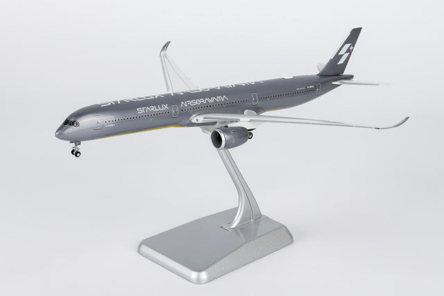 NG Models Starlux Airlines Airbus A350-1000 B-58553 (Airsorayama Silver) Ultimate 1/400 Aircraft Scale Model