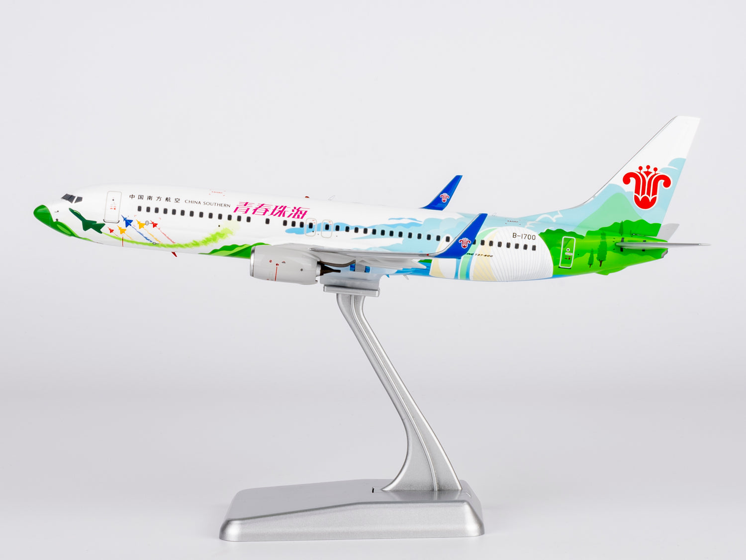NG Models China Southern Airlines Zhuhai City of Youth Boeing 737-800/w B-1700 1/200 Aircraft Scale Model