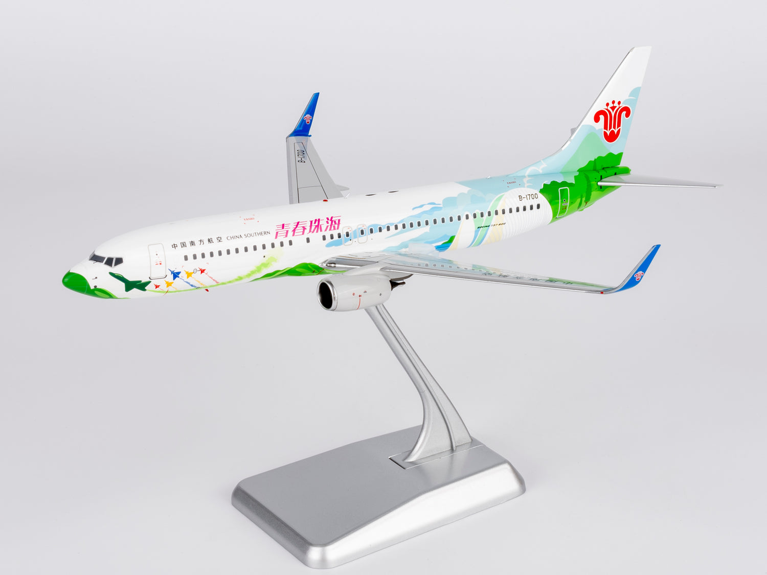 NG Models China Southern Airlines Zhuhai City of Youth Boeing 737-800/w B-1700 1/200 Aircraft Scale Model