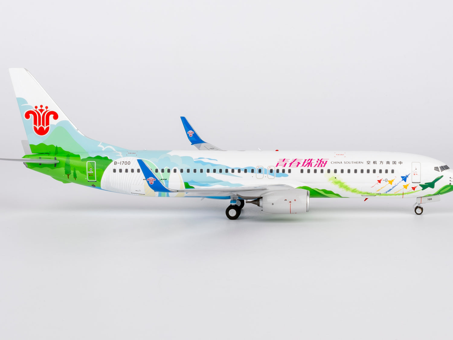 NG Models China Southern Airlines Zhuhai City of Youth Boeing 737-800/w B-1700 1/200 Aircraft Scale Model