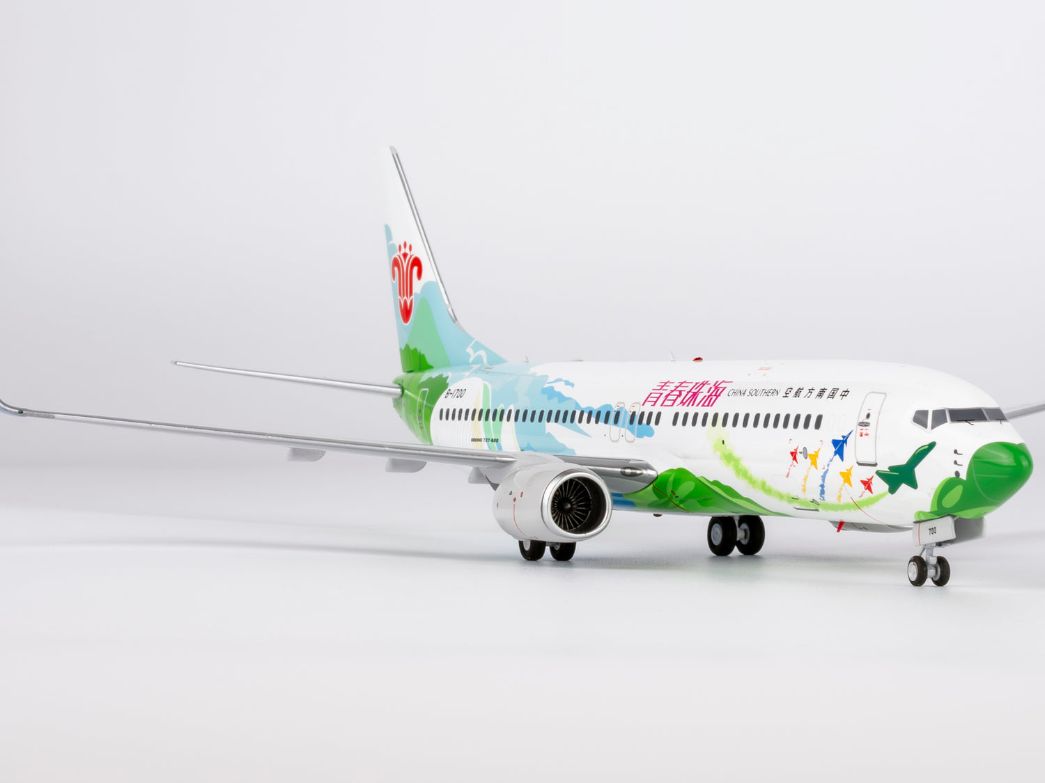 NG Models China Southern Airlines Zhuhai City of Youth Boeing 737-800/w B-1700 1/200 Aircraft Scale Model