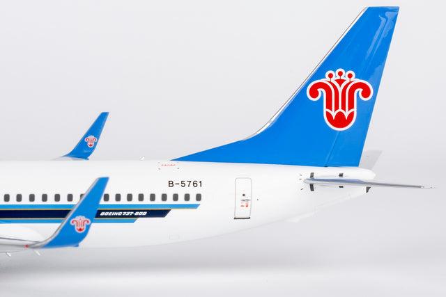 NG Models China Southern Airlines Boeing 737-800/w B-5761 1/200 Aircraft Scale Model