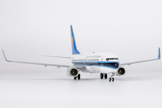 NG Models China Southern Airlines Boeing 737-800/w B-5761 1/200 Aircraft Scale Model