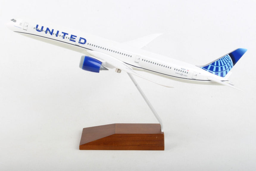 SkyMarks United Boeing 787-10 W/Wood Stand 1/200 Aircraft Scale Model