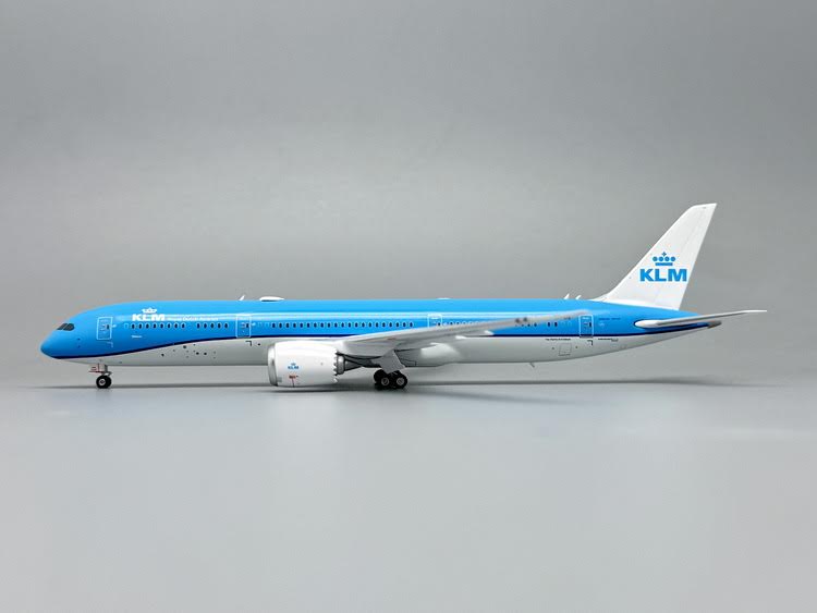 Phoenix KLM Boeing B787-9 PH-BHF 1/400 Aircraft Scale Model