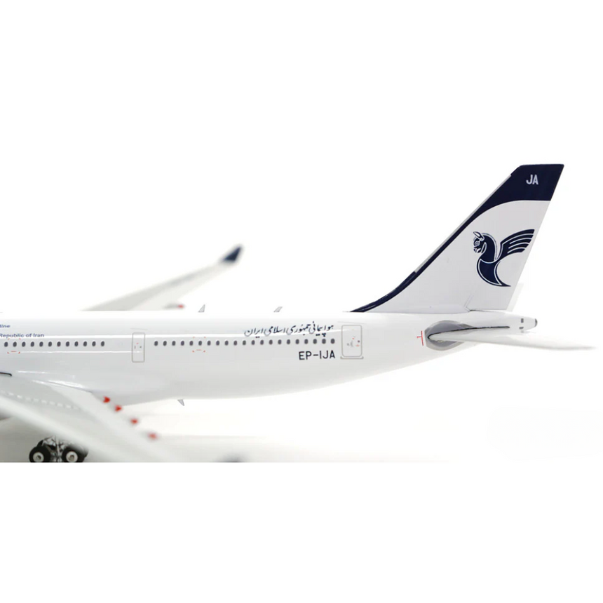 Phoenix Iran Air Airbus A330-200 EP-IJA 1/400 Aircraft Scale Model