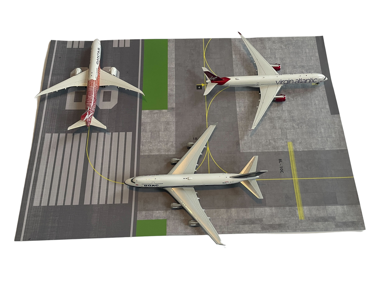 AMS 1/400 & 1/500 Scale A3 Paper Airport and Runway Mat