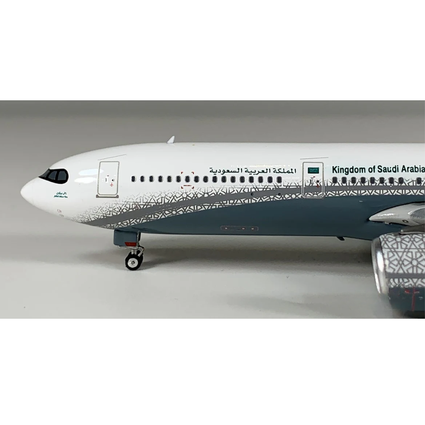 Phoenix Desert Wings Aviation Airbus A330-900neo HZ-MDA 1/400 Aircraft Scale Model