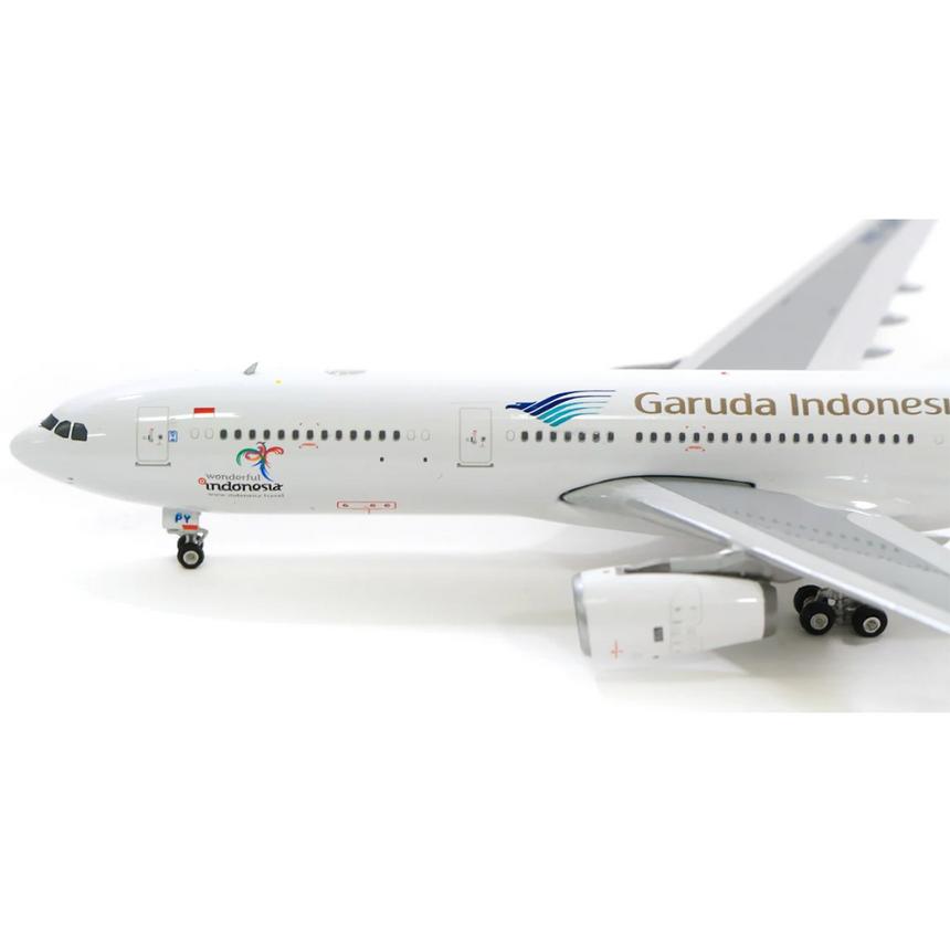 Phoenix Garuda Indonesia Airbus A330-300 PK-GPY 1/400 Aircraft Scale Model