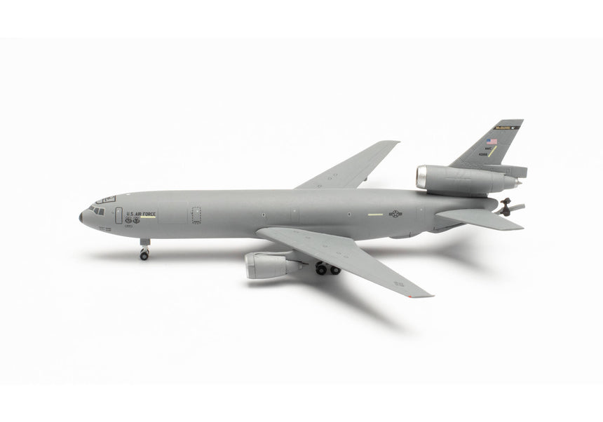 Herpa U.S. Air Force McDonnell Douglas KC-10 Extender - 2nd Air Refueling Squadron, 305th Air Mobility Wing, McGuire Air Base – 84-0188 1/500 Aircraft Scale Model