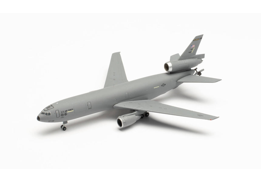 Herpa U.S. Air Force McDonnell Douglas KC-10 Extender - 2nd Air Refueling Squadron, 305th Air Mobility Wing, McGuire Air Base – 84-0188 1/500 Aircraft Scale Model