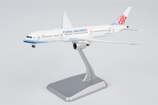 NG Models China Airlines Boeing 787-9 Dreamliner B-18811 (first 787-9 for China Airlines) (Ultimate) 1/400 Aircraft Scale Model