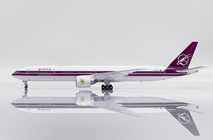 JC Wings Qatar Airways Boeing 777-300ER (A7-BAC) 1/400 Aircraft Scale Model