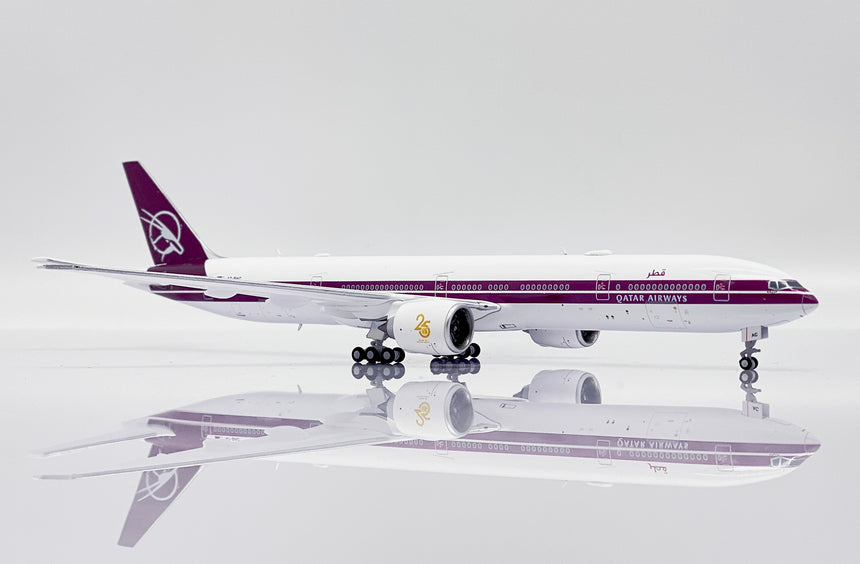 JC Wings Qatar Airways Boeing 777-300ER (A7-BAC) 1/400 Aircraft Scale Model