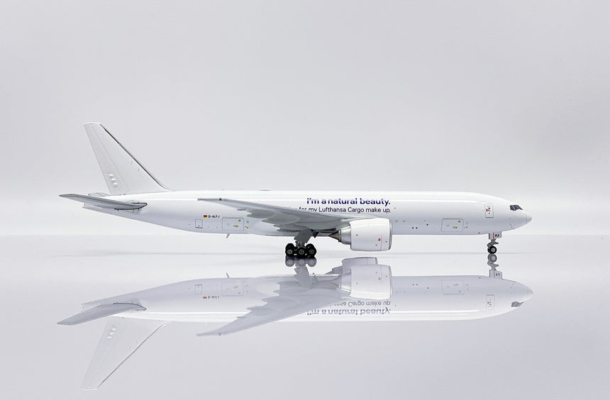 JC Wings Lufthansa Cargo Boeing 777-200LRF (D-ALFJ) 1/400 Aircraft Scale Model