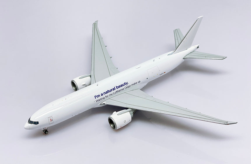 JC Wings Lufthansa Cargo Boeing 777-200LRF (D-ALFJ) 1/400 Aircraft Scale Model