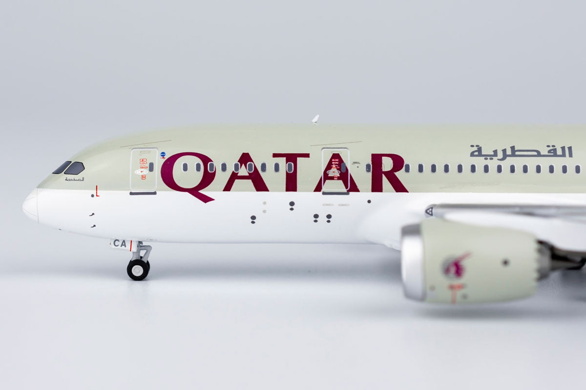 NG Models Qatar Airways 787-8 Dreamliner A7-BCA 1/400 Scale