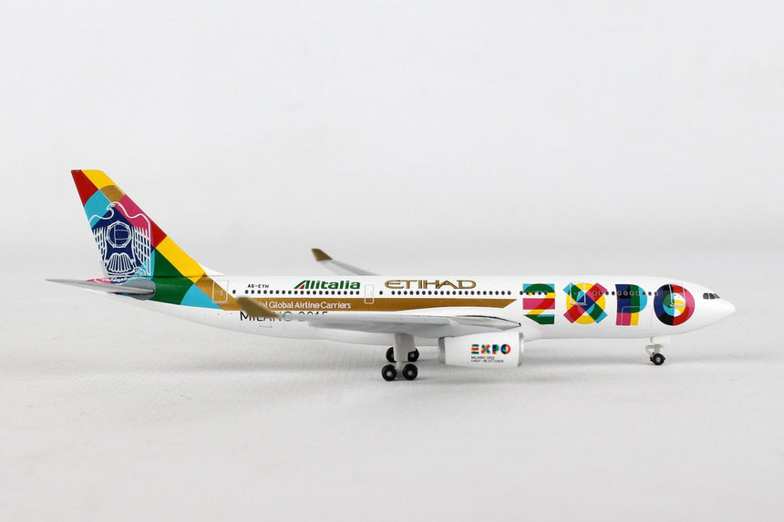 Phoenix Etihad Airways Airbus A330-200 'Expo 2015' 1/400 Aircraft Scale Model