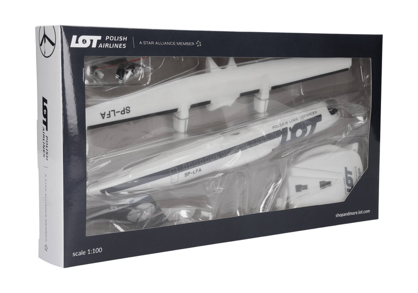 Herpa Snapfit LOT Polish Airlines ATR-72-200 - SP-LFA 1/200 Aircraft Scale Model