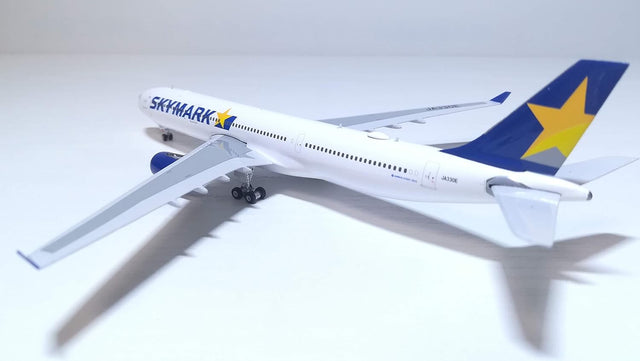 Phoenix Skymark Airlines Airbus A330-300 JA330E 1/400 Aircraft Scale Model