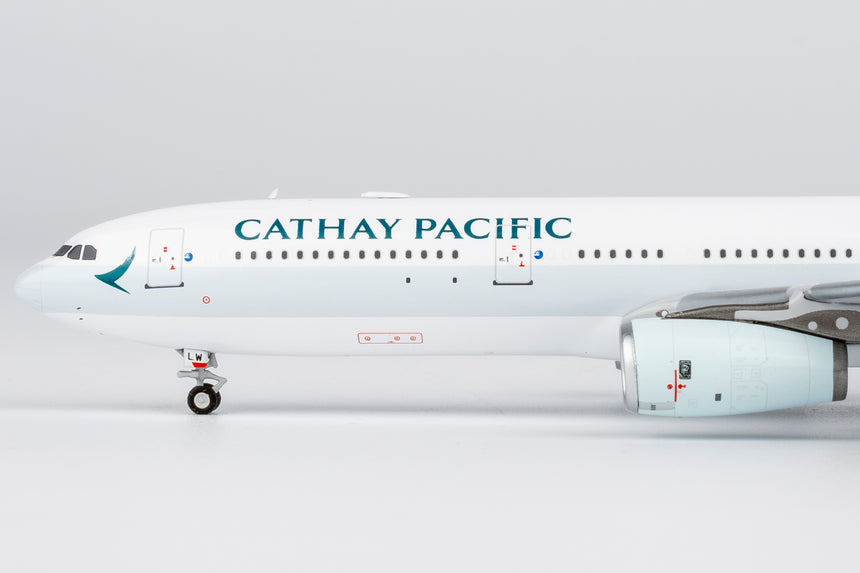 NG Models Cathay Pacific Airways Airbus A330-300 B-HLW 1/400 Aircraft Scale Model