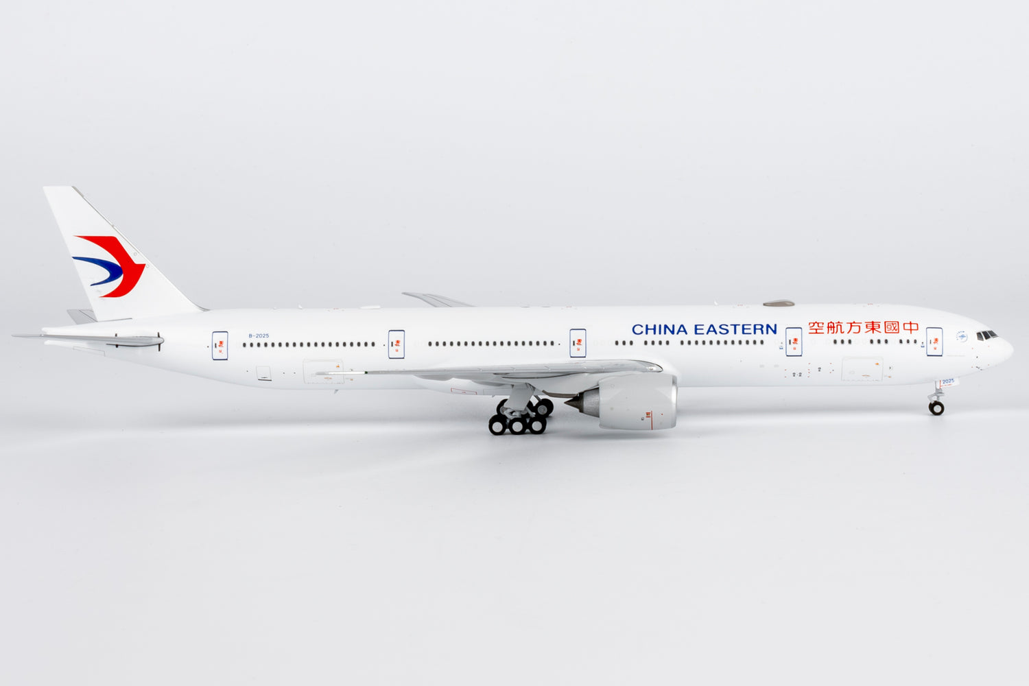 NG Models China Eastern Airlines Boeing 777-300ER B-2025 1/400 Scale