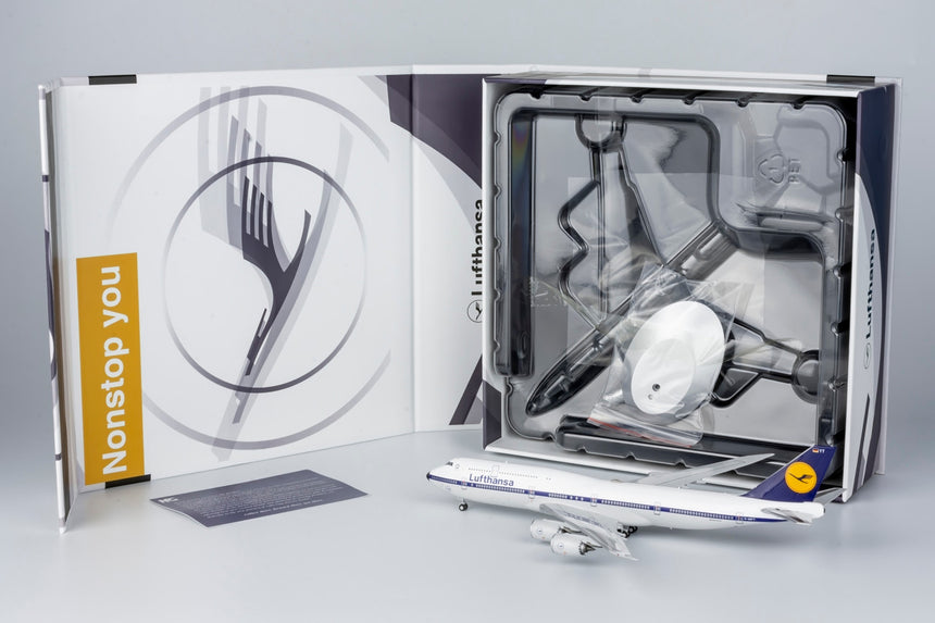 NG Models Lufthansa Boeing 747-8-D-ABYT retro colors (ULTIMATE COLLECTION) 1/400 Aircraft Scale Model