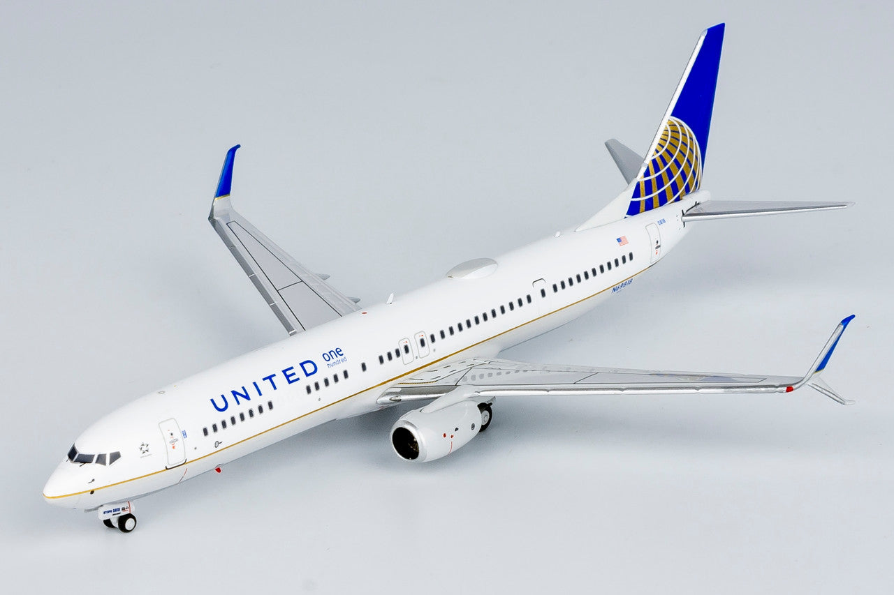 NG Models United Airlines Boeing 737-900ER/w N69818 CO-UA merged livery; with scimitar winglets; with one hundred title 1/400 Scale