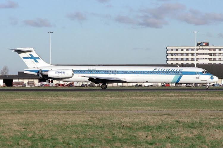 Phoenix Finnair McDonnell Douglas MD-82 OH-LMT 1/400 Aircraft Scale Model