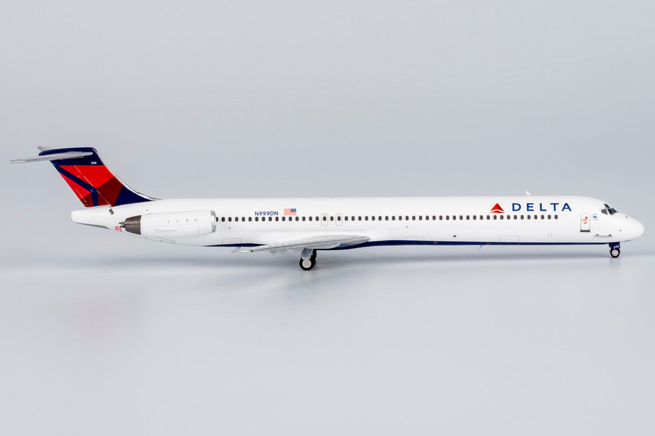 NG Models Delta Air Lines McDonnell Douglas MD-88 N999DN 1/400 Scale