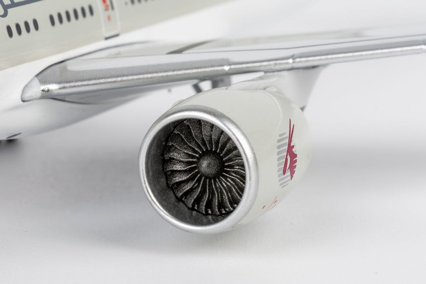NG Models Qatar Airways Boeing 777-300ER A7-BAV 1/400 Aircraft Scale Model