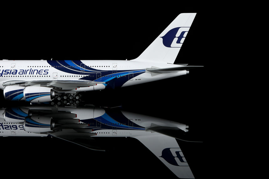 SQ Wings Malaysia Airlines Airbus A380 9M-MNF Flaps Down 1/200 Scale Model