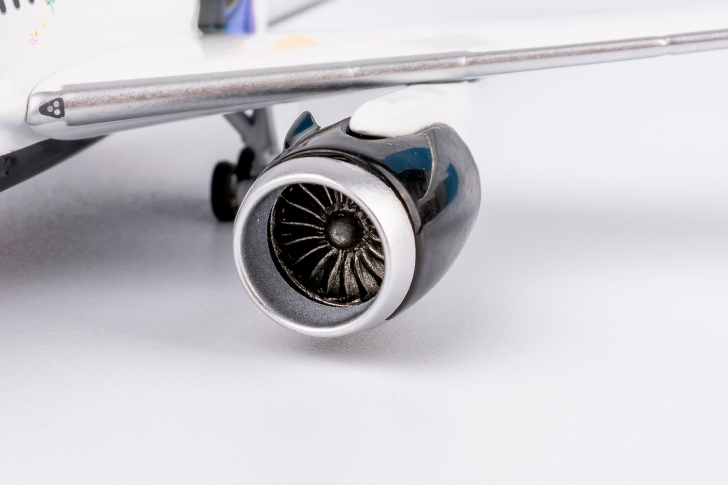 NG Models Air Canada Boeing B787-9 Dreamliner C-FVLX Lite Edition 1/400 Scale