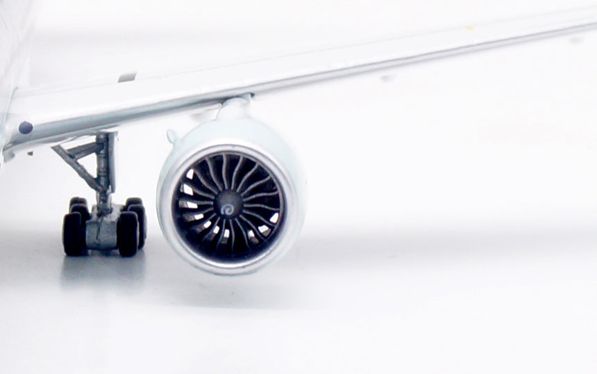 Aviation400 Cathay Pacific Boeing 777-367ER B-KPT (detachable gear) 1/400 Scale