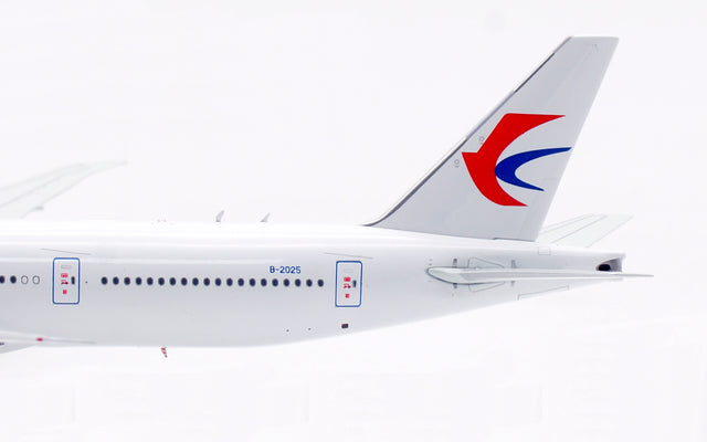 Aviation400 China Eastern Airlines Boeing 777-300ER B-2025 (detachable gear) 1/400 Aircraft Scale Model