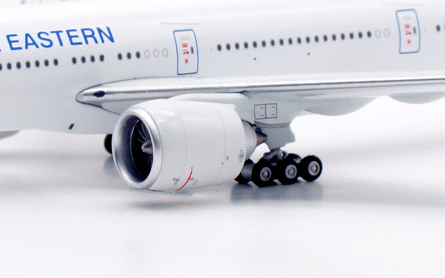 Aviation400 China Eastern Airlines Boeing 777-300ER B-2025 (detachable gear) 1/400 Aircraft Scale Model